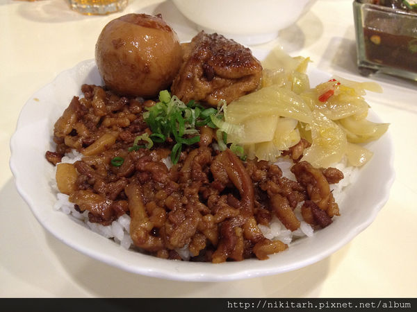 【食】【桃園】飛米子_ 第一好吃的五星級流淚滷肉飯!! 【食】【桃園】飛米子_ 第一好吃的五星級流淚滷肉飯!!