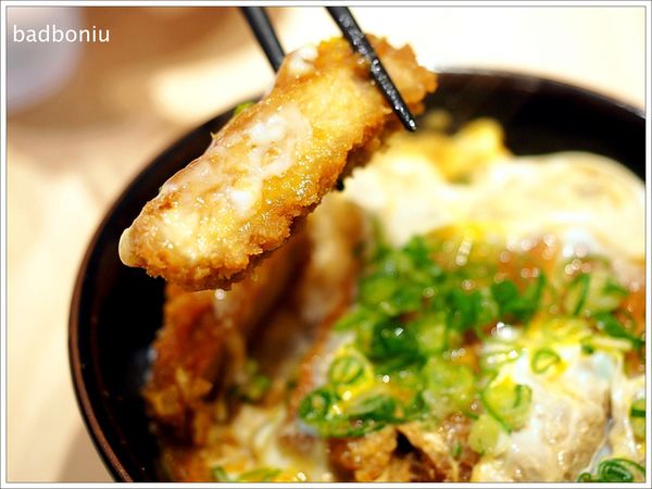【食】【台北】神戶かつ丼吉兵衛 台北信義店．神戶來的美味炸豬排店，醬料、麵衣全都日本原裝進口！