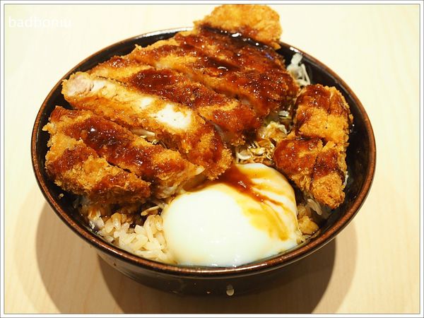 【食】【台北】神戶かつ丼吉兵衛 台北信義店．神戶來的美味炸豬排店，醬料、麵衣全都日本原裝進口！