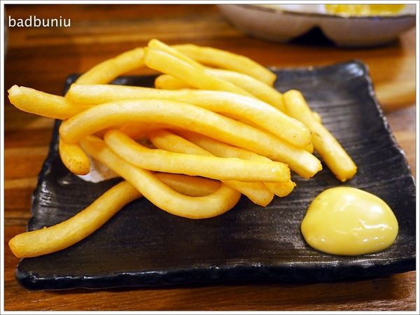 【食】【宜蘭】盛滿號 蚵仔麵線關東煮烤物．湯圍溝公園旁濃濃日式風情的溫暖小店！