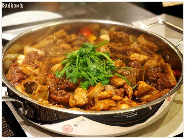 【食】【台北】黃記煌三汁燜鍋 台灣一號店- 不加一滴水的北京十大火鍋,打開這鍋就不燜了! 【食】【台北】黃記煌三汁燜鍋 台灣一號店- 不加一滴水的北京十大火鍋,打開這鍋就不燜了!