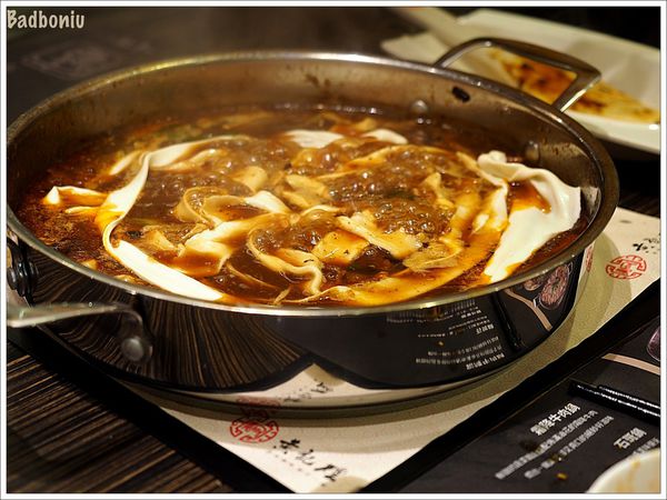 【食】【台北】黃記煌三汁燜鍋 台灣一號店- 不加一滴水的北京十大火鍋,打開這鍋就不燜了! 【食】【台北】黃記煌三汁燜鍋 台灣一號店- 不加一滴水的北京十大火鍋,打開這鍋就不燜了!