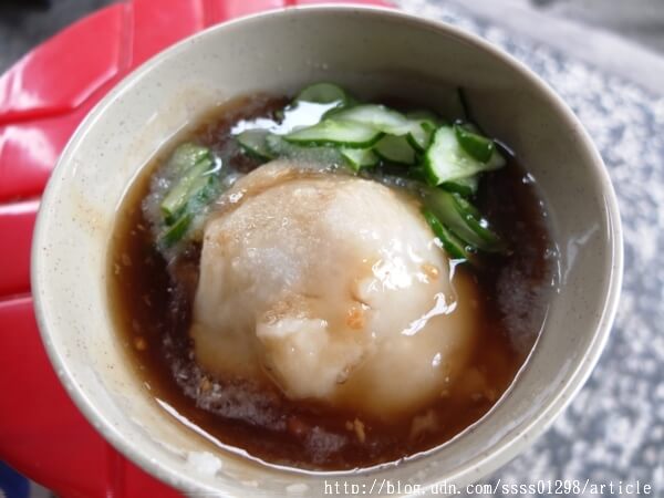 【美食特搜。高雄三民區】三輪車無名肉圓。強推蒸肉圓 加湯免錢 站著吃出了名 內行人才知道的巷弄肉圓攤