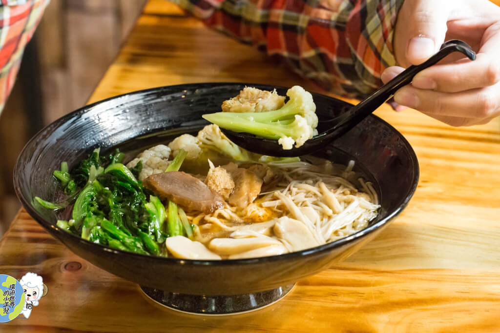 【新竹♥】蔬覓蔬食湯滷味(提著蔬菜籃選菜,結合創新與美味的素食餐。) 【新竹♥】蔬覓蔬食湯滷味(提著蔬菜籃選菜,結合創新與美味的素食餐。)