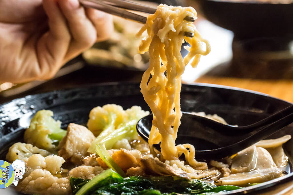 【新竹♥】蔬覓蔬食湯滷味(提著蔬菜籃選菜,結合創新與美味的素食餐。) 【新竹♥】蔬覓蔬食湯滷味(提著蔬菜籃選菜,結合創新與美味的素食餐。)
