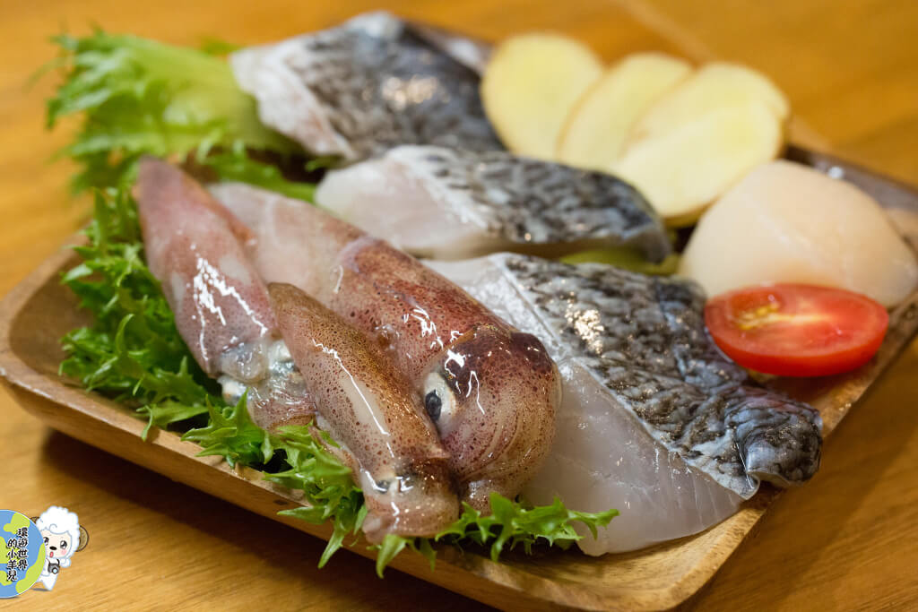 【新竹♥】腰果花砧板原食料理(彩虹菜盤、新鮮食材豐富視覺饗宴!) 【新竹♥】腰果花砧板原食料理(彩虹菜盤、新鮮食材豐富視覺饗宴!)