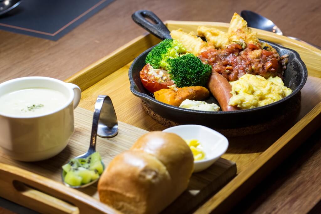 【高雄♥】Beer Beef 比爾比夫和牛熟成館|來自歲月的淬鍊與去蕪存菁，乾式熟成牛排。  