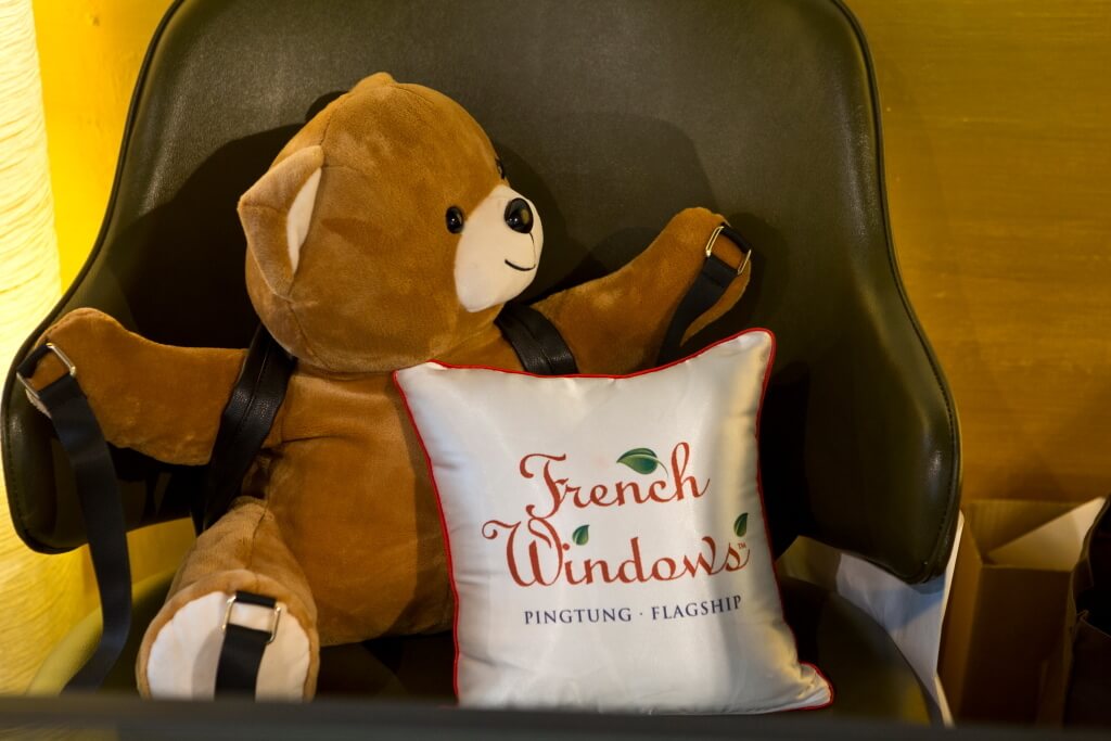 FrenchWindows 琺蘭綺瑥朵茶餐館(屏東太平洋百貨.誠品旗艦館) FrenchWindows 琺蘭綺瑥朵茶餐館(屏東太平洋百貨.誠品旗艦館)