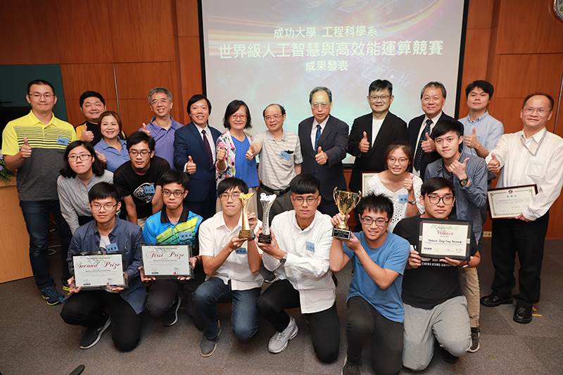 成功大學工程科學系團隊　全球學生電腦競賽屢獲佳績-成功大學工程科學系