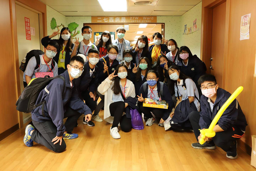 慈大兩服務隊獲得教育部109 年青年志工團隊佳行獎-志工 慈大兩服務隊獲得教育部109 年青年志工團隊佳行獎-志工