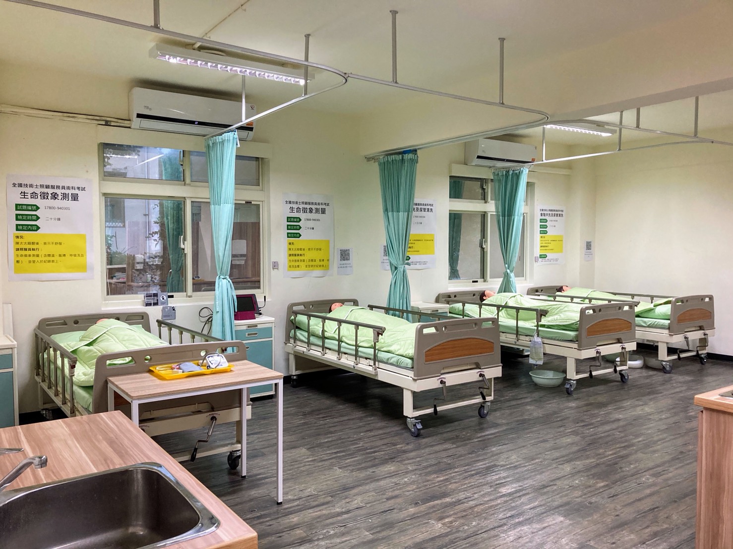 聖約翰科技大學_樂齡系_智慧照護心職人-AI照護輔具