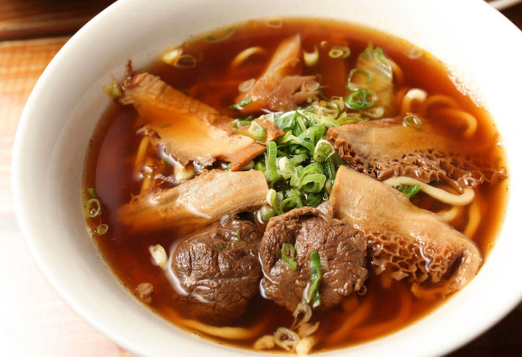 【高雄】前王品資深主廚的牛肉麵．幸福麵屋．桑尼瘦不了