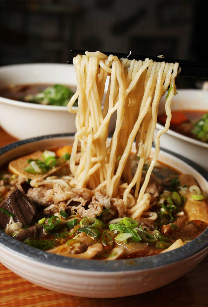 【高雄】前王品資深主廚的牛肉麵．幸福麵屋．桑尼瘦不了