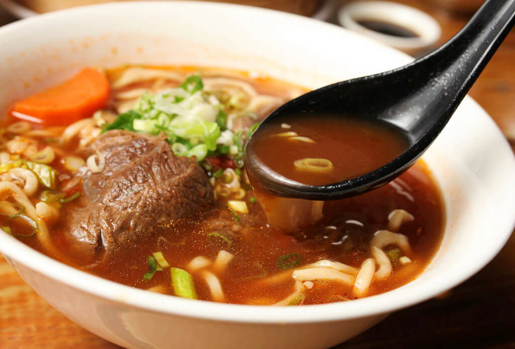 【高雄】前王品資深主廚的牛肉麵．幸福麵屋．桑尼瘦不了