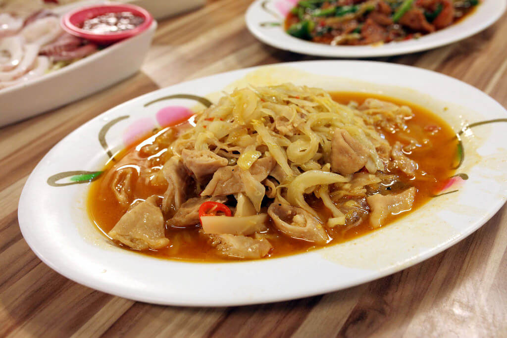 【高雄】跟著感覺走│萬三海產小吃店．桑尼瘦不了x短評