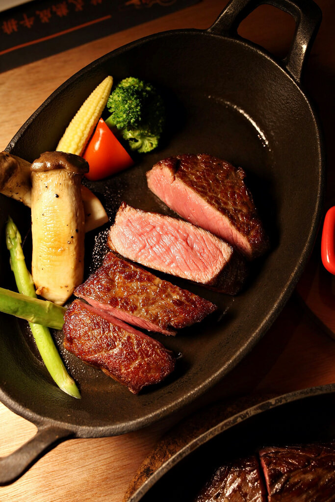 【高雄】時間釀的乾式熟成牛排│Beer Beef 比爾比夫和牛熟成館．桑尼瘦不了x短評
