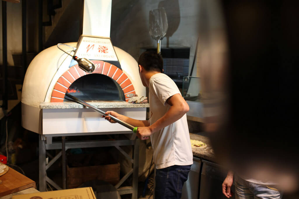【嘉義】工業風柴燒披薩│幸福PIZZA 1號店.桑尼瘦不了x短評 【嘉義】工業風柴燒披薩│幸福PIZZA 1號店.桑尼瘦不了x短評