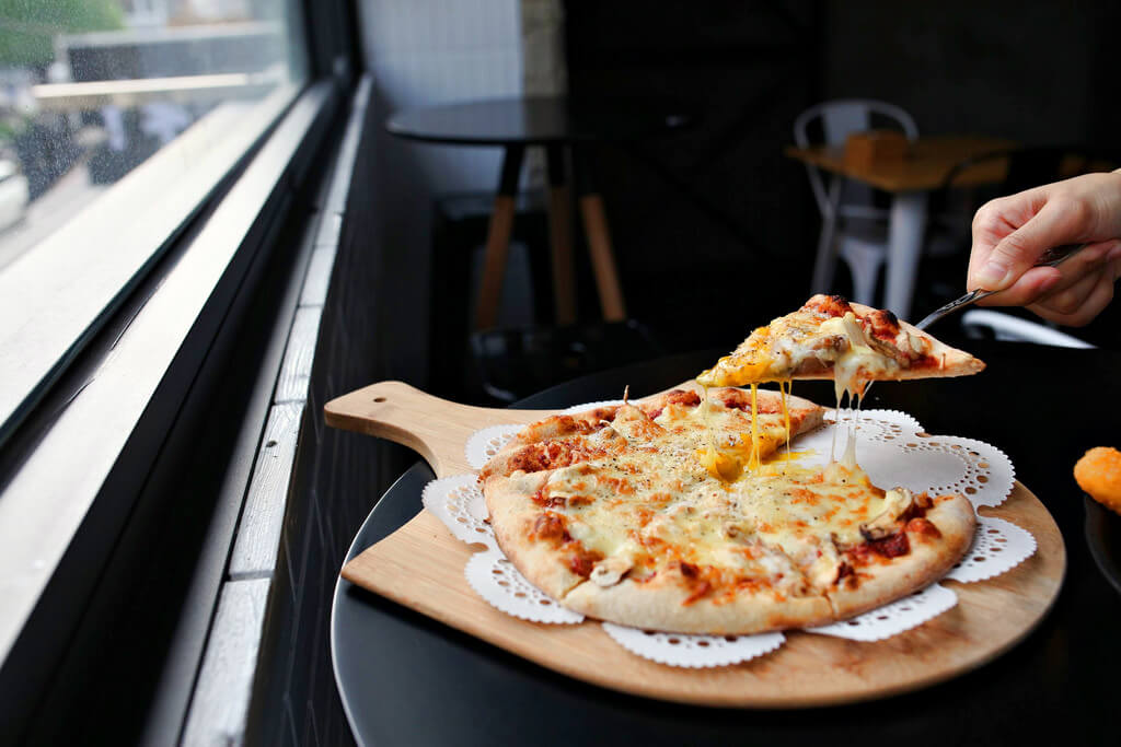 【嘉義】工業風柴燒披薩│幸福PIZZA 1號店.桑尼瘦不了x短評 【嘉義】工業風柴燒披薩│幸福PIZZA 1號店.桑尼瘦不了x短評