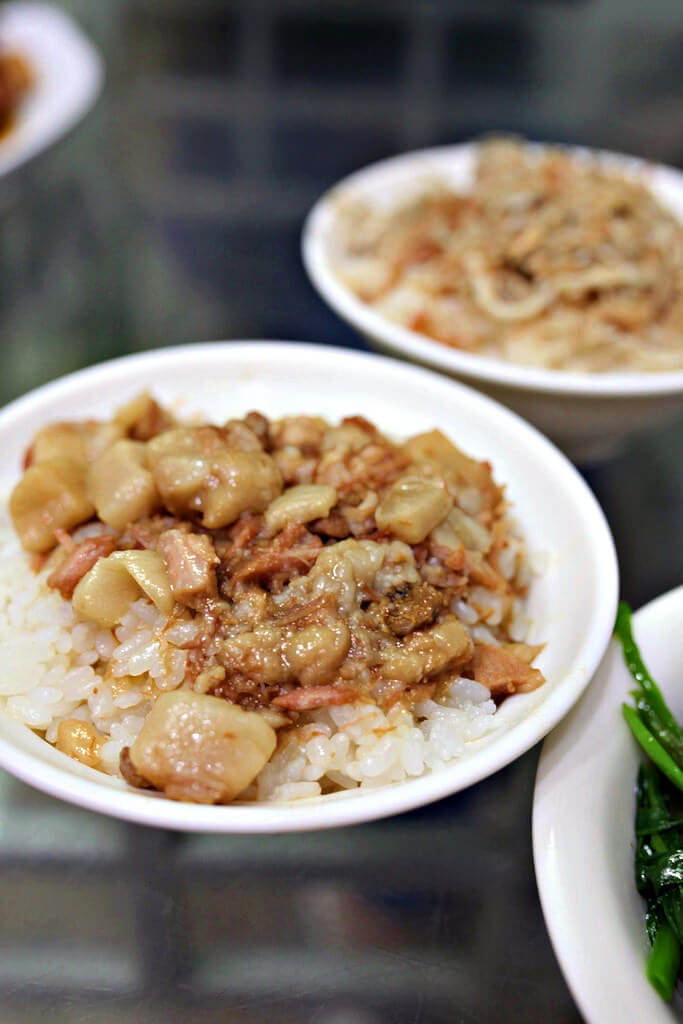 【高雄】止不住狂扒！郭家肉燥飯│桑尼瘦不了x短評