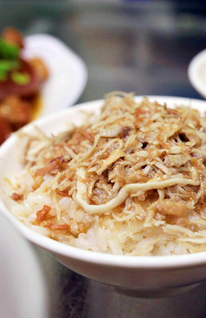 【高雄】止不住狂扒！郭家肉燥飯│桑尼瘦不了x短評