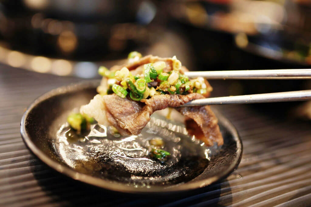 【高雄】超划算吃肉鍋物店│五鮮級平價鍋物．桑尼瘦不了x短評