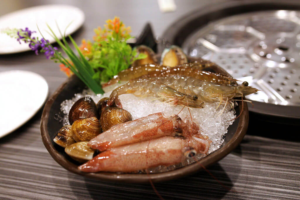 【高雄】九鼎蒸霸蒸鮮料理│狂野海鮮蒸氣室．桑尼瘦不了