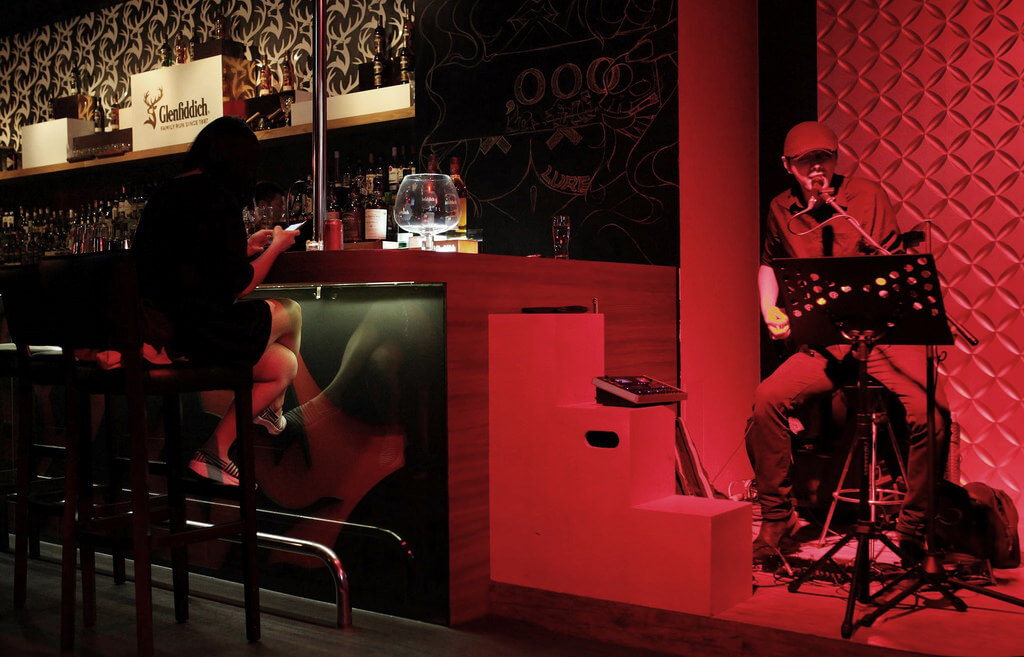 【高雄】La Face Bar│深夜跑趴首選．桑尼瘦不了