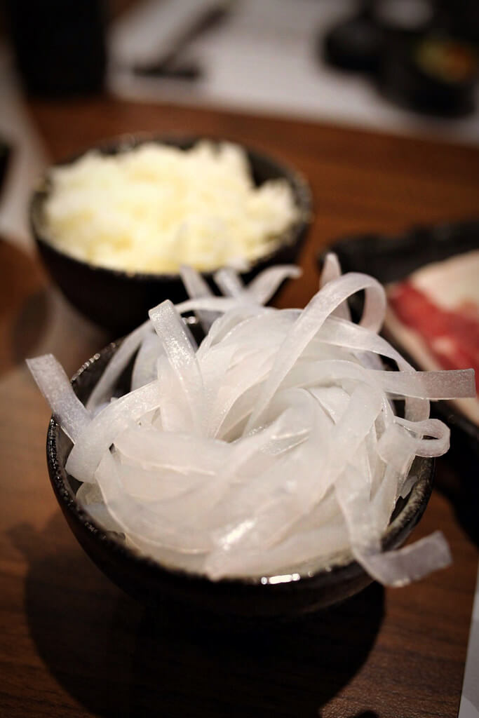 【高雄】貓頭鷹鍋物│森林系金華火腿上湯火鍋．桑尼瘦不了