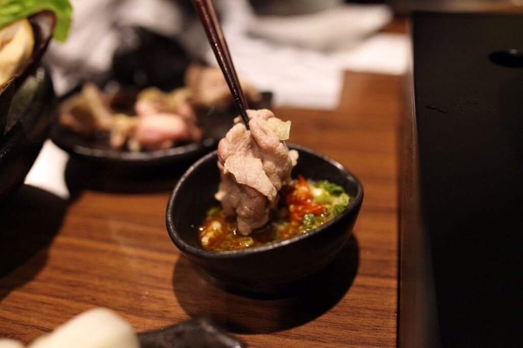 【高雄】貓頭鷹鍋物│森林系金華火腿上湯火鍋．桑尼瘦不了