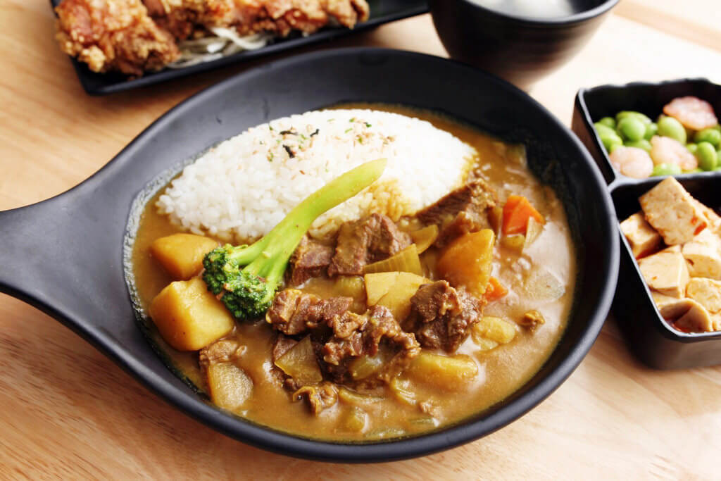 【高雄】呷透天餐廳│$75炒麵裝到爽.桑尼瘦不了 【高雄】呷透天餐廳│$75炒麵裝到爽.桑尼瘦不了