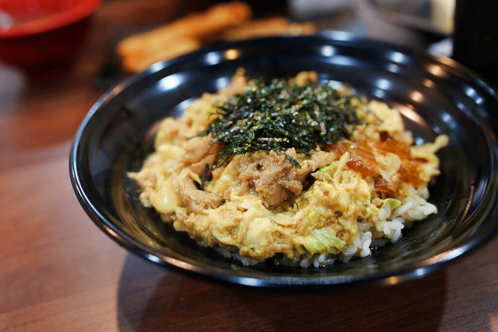 【高雄】愛呆丸手作料理│超平價日式小店．桑尼瘦不了