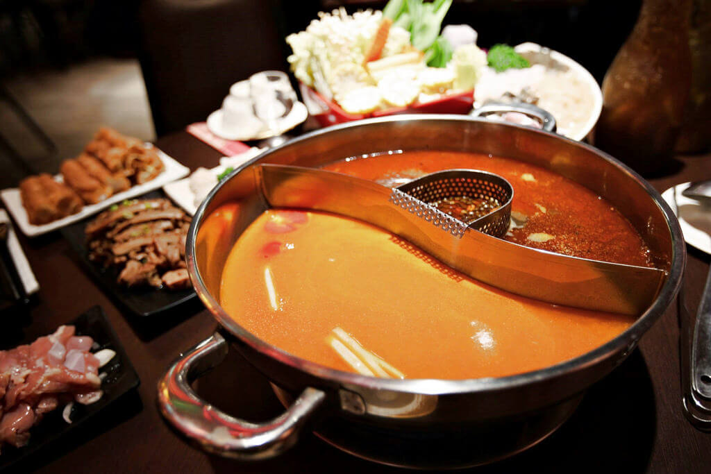 【高雄】川堂紅成都麻辣火鍋專賣店│高CP值預約制麻辣火鍋．桑尼瘦不了