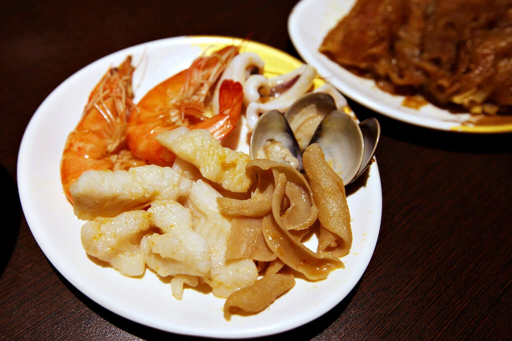 【高雄】川堂紅成都麻辣火鍋專賣店│高CP值預約制麻辣火鍋．桑尼瘦不了
