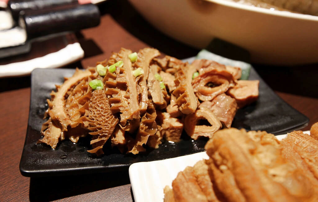 【高雄】川堂紅成都麻辣火鍋專賣店│高CP值預約制麻辣火鍋．桑尼瘦不了