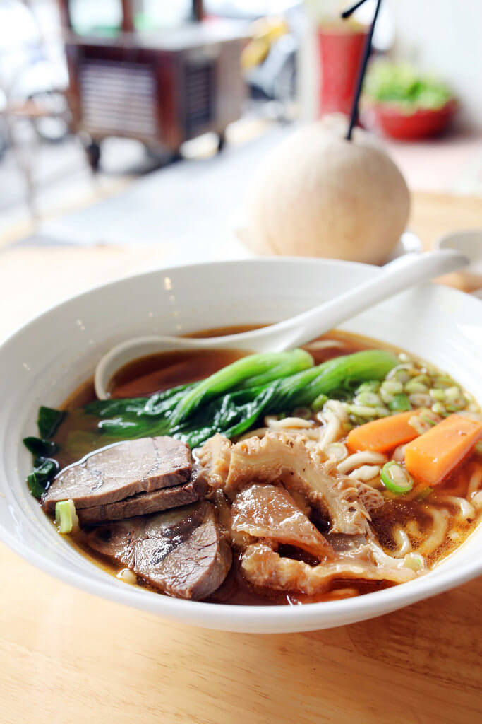 【墾丁】牛肉三│原住民手作牛肉麵.桑尼瘦不了 【墾丁】牛肉三│原住民手作牛肉麵.桑尼瘦不了