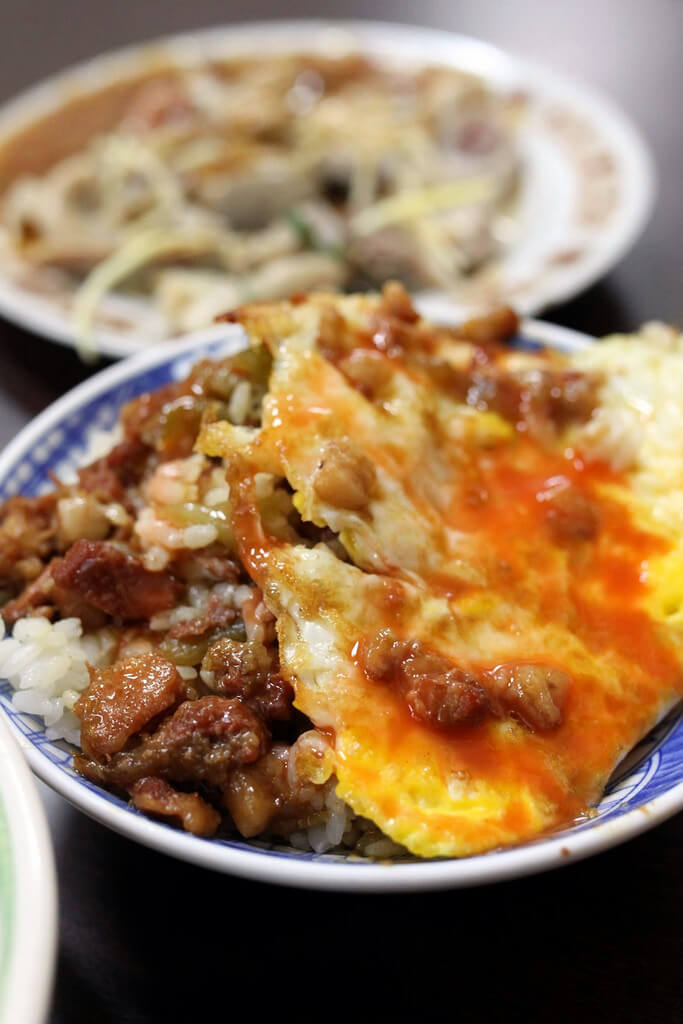 【高雄】鶴味道│松阪豬炭燒肉燥飯.桑尼瘦不了 【高雄】鶴味道│松阪豬炭燒肉燥飯.桑尼瘦不了