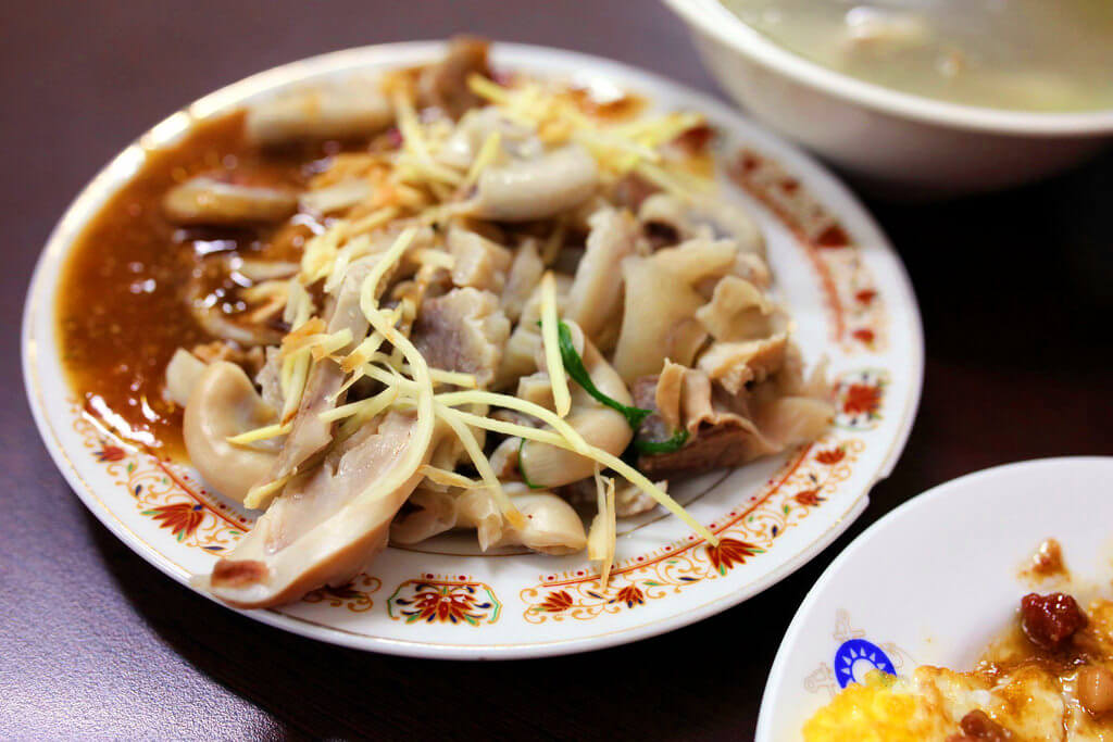 【高雄】鶴味道│松阪豬炭燒肉燥飯.桑尼瘦不了 【高雄】鶴味道│松阪豬炭燒肉燥飯.桑尼瘦不了