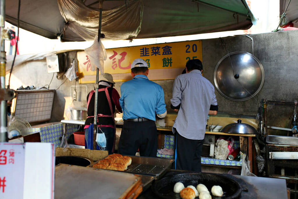 【高雄】龍記餡餅│脆得昏天暗地小餡餅．桑尼瘦不了