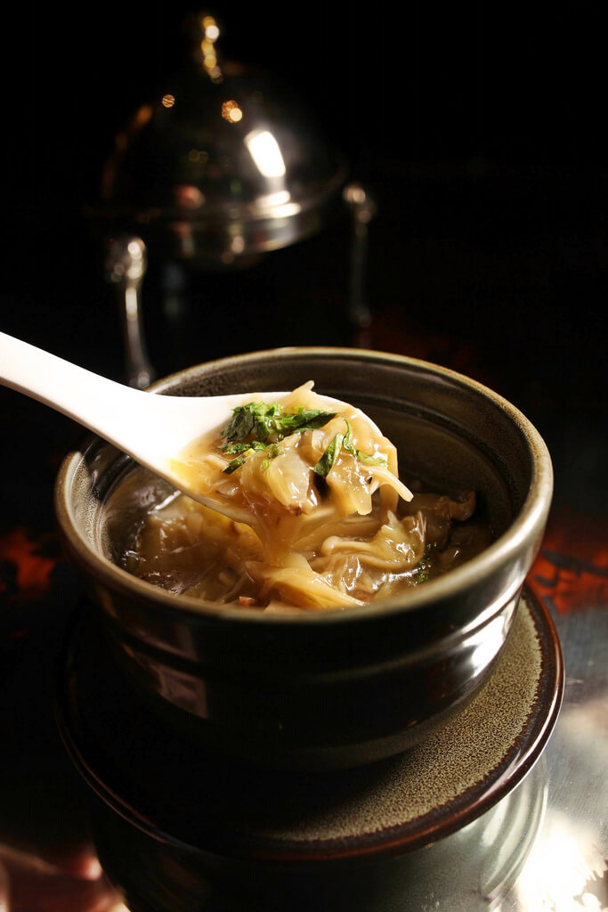 【高雄】鈺善閣│老佛爺也瘋狂的蔬食滿漢大餐│頂級素食盛宴．桑尼瘦不了