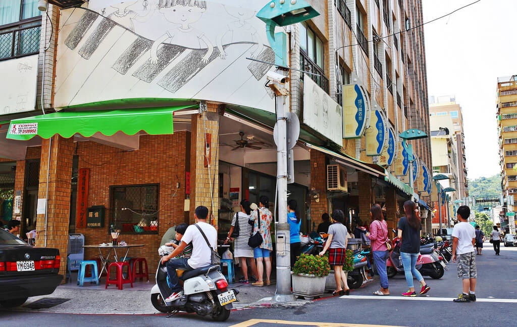 【高雄】堀江麵店│甘蔗燻雞噴香美味．桑尼瘦不了