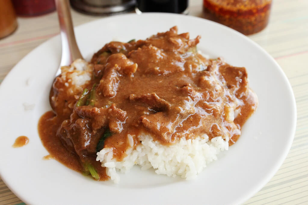 【高雄】堀江麵店│甘蔗燻雞噴香美味．桑尼瘦不了