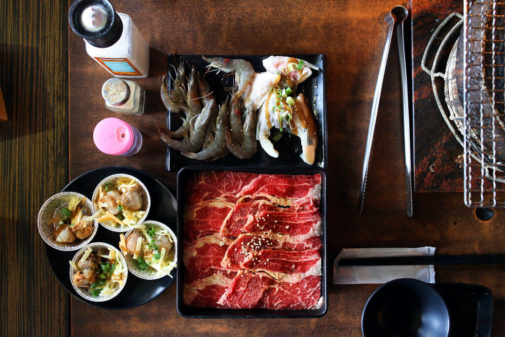 【高雄】野饌日式炭火燒肉│燒肉海鮮生啤哈根達斯吃到爆.桑尼瘦不了 【高雄】野饌日式炭火燒肉│燒肉海鮮生啤哈根達斯吃到爆.桑尼瘦不了