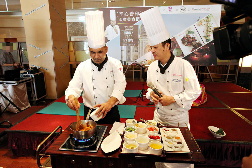 【高雄】星亞自助餐│辛心香印印度美食節│印度菜吃翻天.桑尼瘦不了 【高雄】星亞自助餐│辛心香印印度美食節│印度菜吃翻天.桑尼瘦不了
