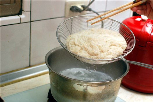 食譜【金黃麵線煎】，5分鐘傳統古早美味！-食譜