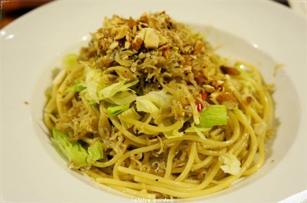 台北捷運中山站 vasa pizza~每道都是好〞哇賽〞的料理
