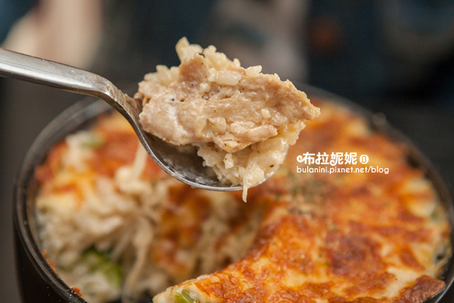 【台中大里美食】吃飯氣氛超重要!來這裡就對了@猴子披薩 【台中大里美食】吃飯氣氛超重要!來這裡就對了@猴子披薩