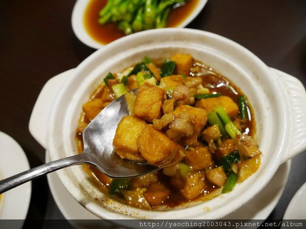台中北區 狀元閣茶餐廳，五斤重片鴨三吃3200一桌料理，自用請客兩相宜，更有多種港式料裡點心可選擇
