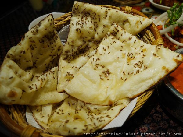 台中西區 淇里思印度餐廳，道地北印度料理咖哩馥郁美味，宛如置身小印度的感覺