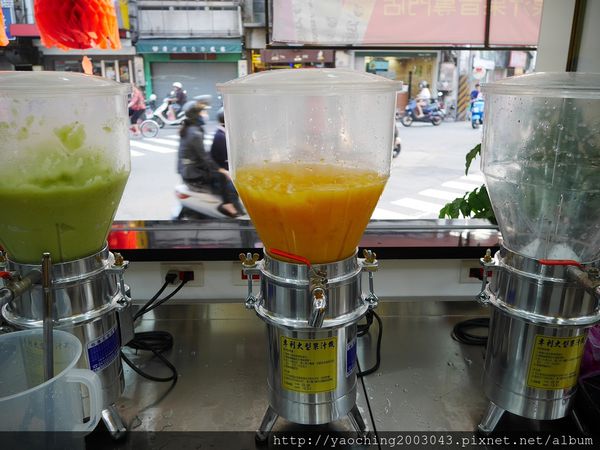 台中西屯 繽果瓶果，逢甲夜市新漸層果飲開幕了