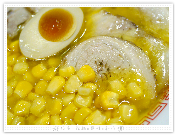 [台南食記] 九州麵屋深夜食堂~賣到凌晨兩點！自製麵條與天然湯頭！奶油玉米拉麵&辣味噌拉麵‧叉燒肉片群起圍攻！